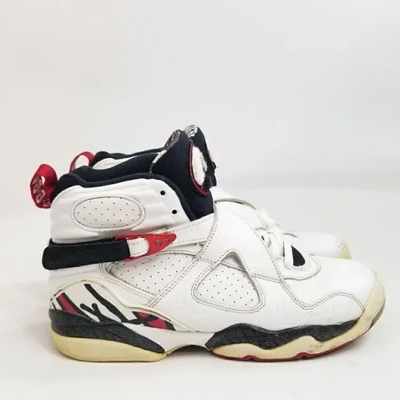 Nike Air Jordan 8 Bugs Bunny Sneakers. Size 7Y or can fit as a Women's Size 8.5 - Picture 3 of 10